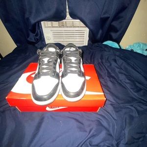 Nike Dunk Low Retro
White Black Panda (2021) (USED)